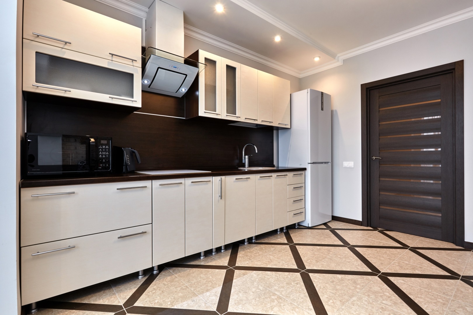 Minikuchyně, apartmánové a nájemní vybavení 